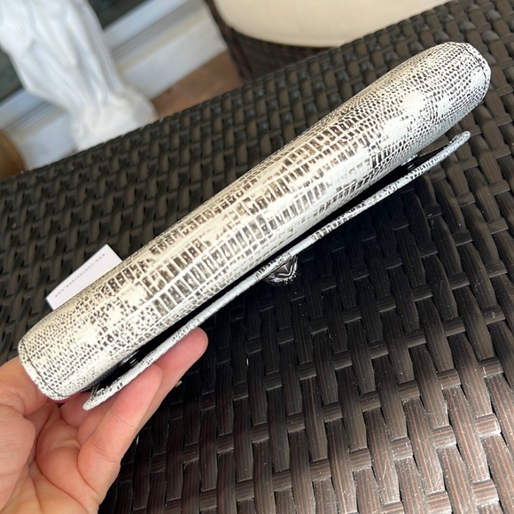 C KURT GEIGER NWT Kensington wallet clutch on chain white lizard print - Picture 15 of 17